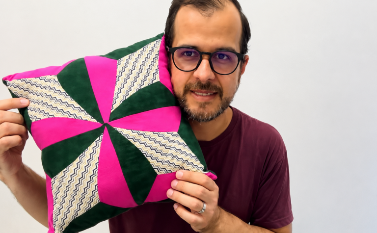 Capa de Almofada Geométrica – Método Foundation
